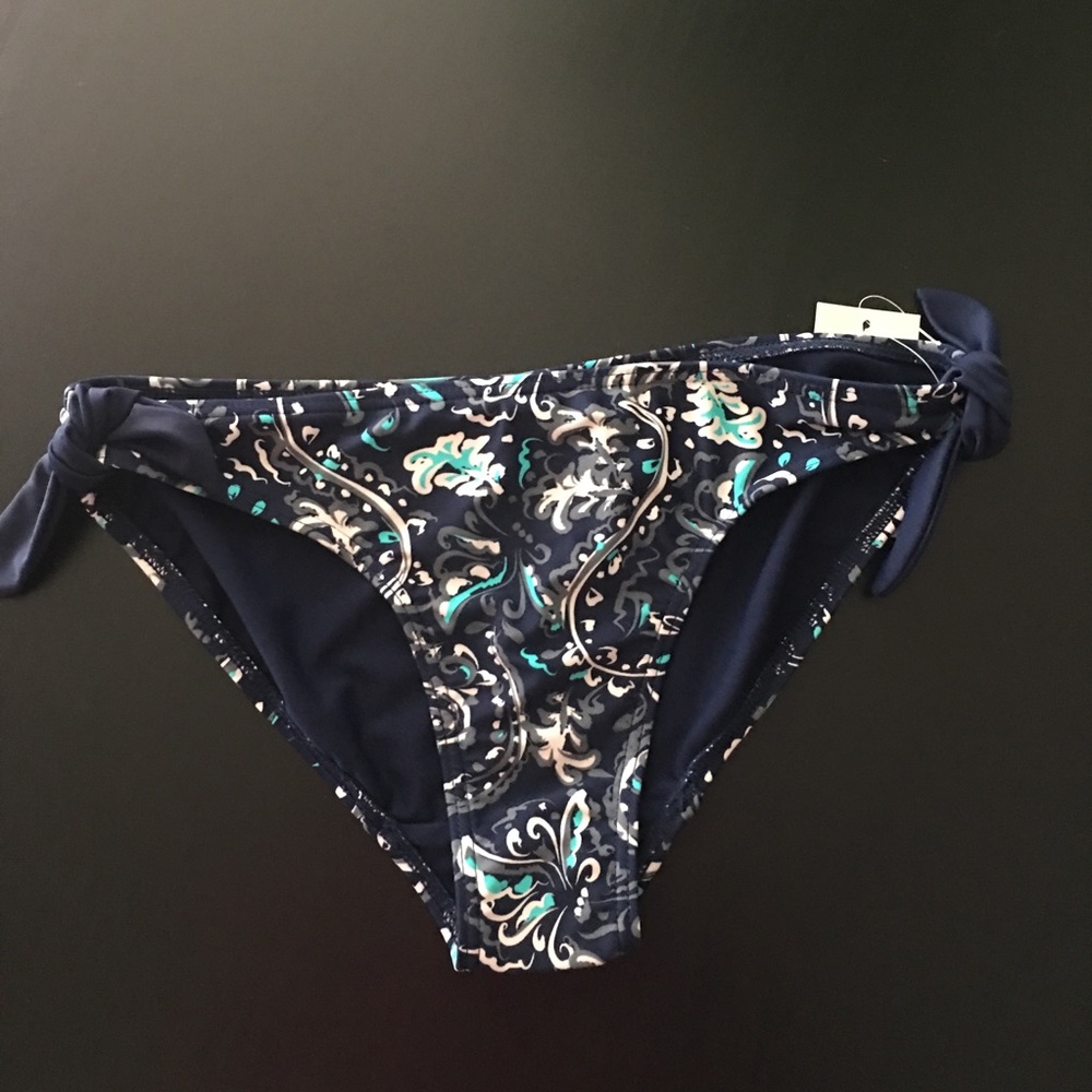 NWT Matching Bikini Set - Picture 5 of 6